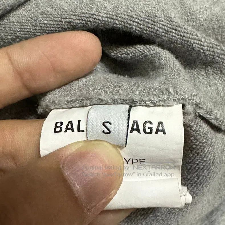 Other Balenciaga Small Logo Hoodie, Hooded Sweatshirt Size US S / EU 44-46 / 1 - 4 Thumbnail