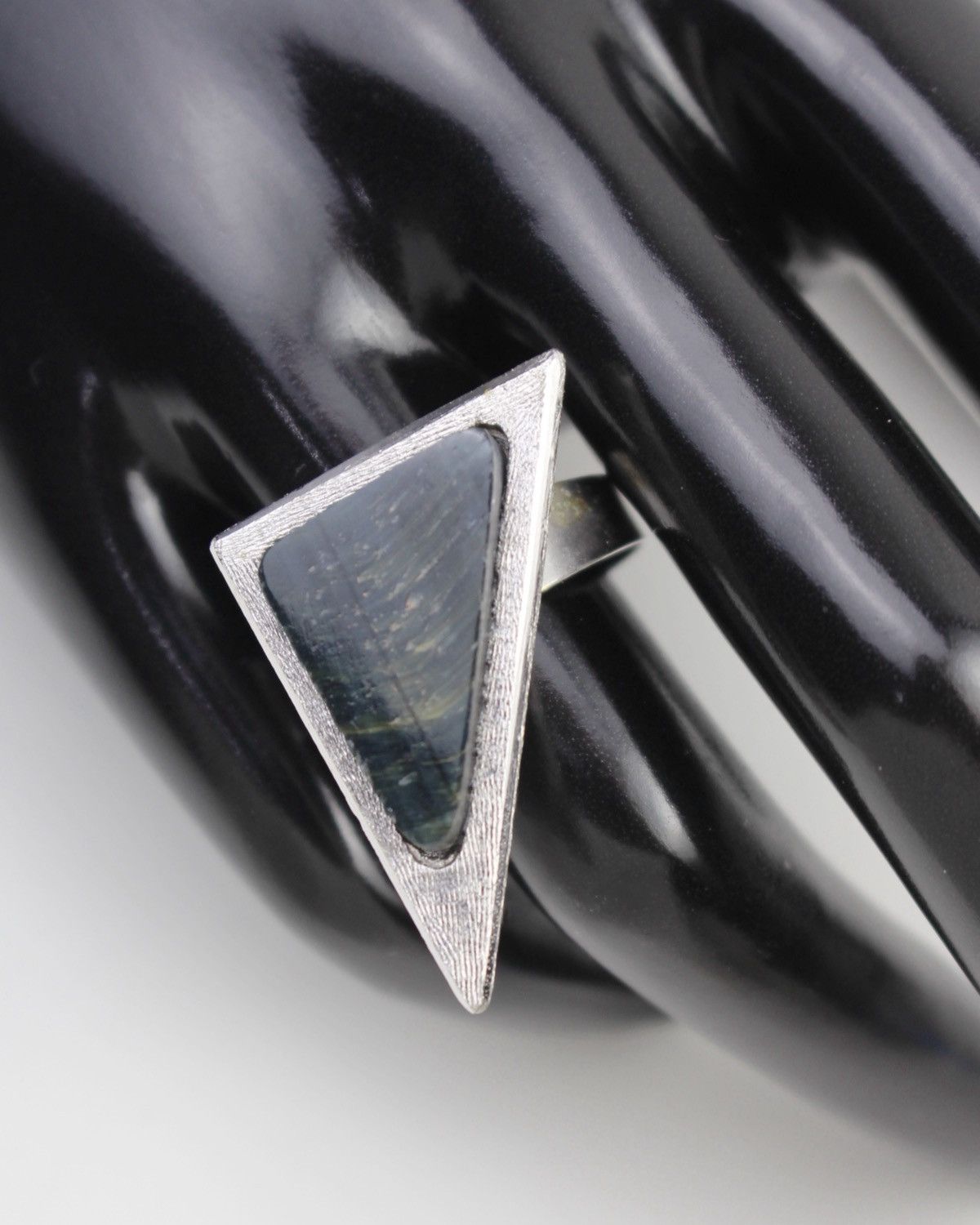 Pierre Cardin 1970S PIERRE CARDIN GEOMETRIC TRIANGLE SILVER-PLATED RING Size ONE SIZE - 2 Thumbnail