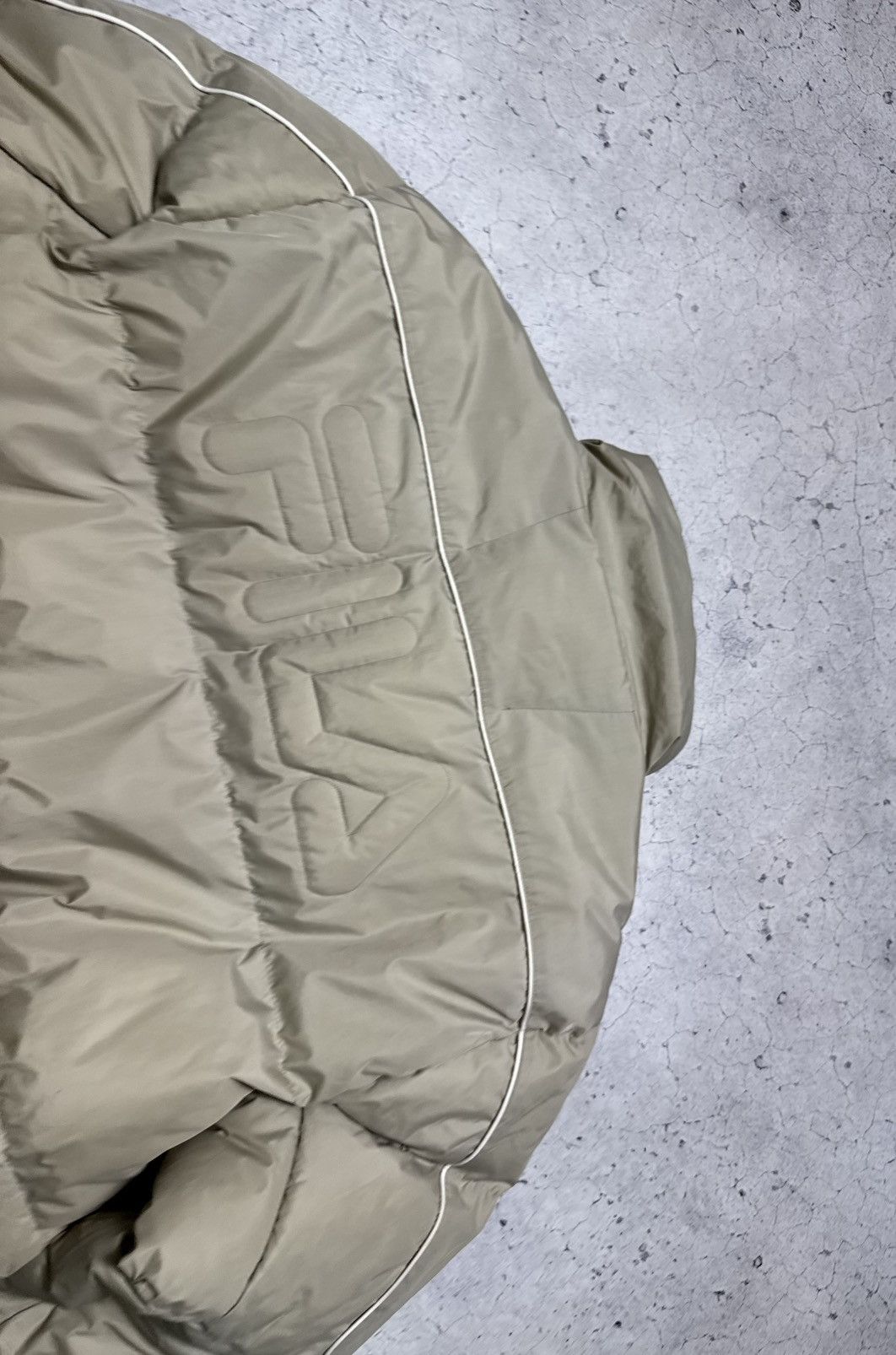Fila Fila Vintage Down Puffer Jacket Big Logo Beige Size US L / EU 52-54 / 3 - 8 Thumbnail