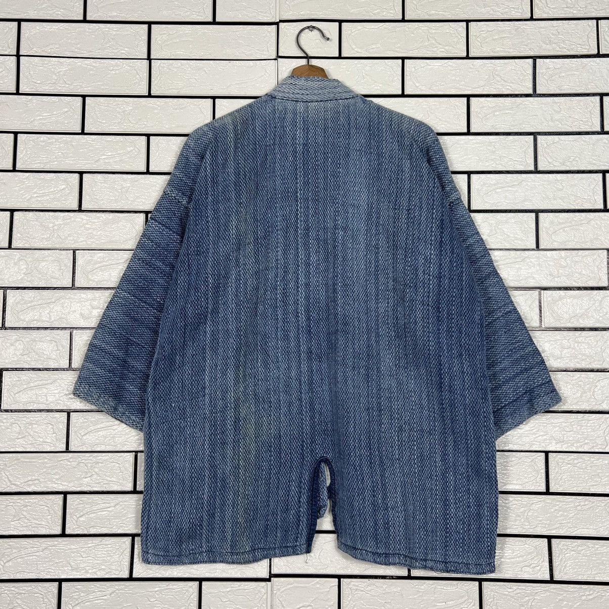 Vintage Japan Indigo Faded Blue Sashiko Thick Weave Kimono 4148-C189 Size US L / EU 52-54 / 3 - 7 Thumbnail