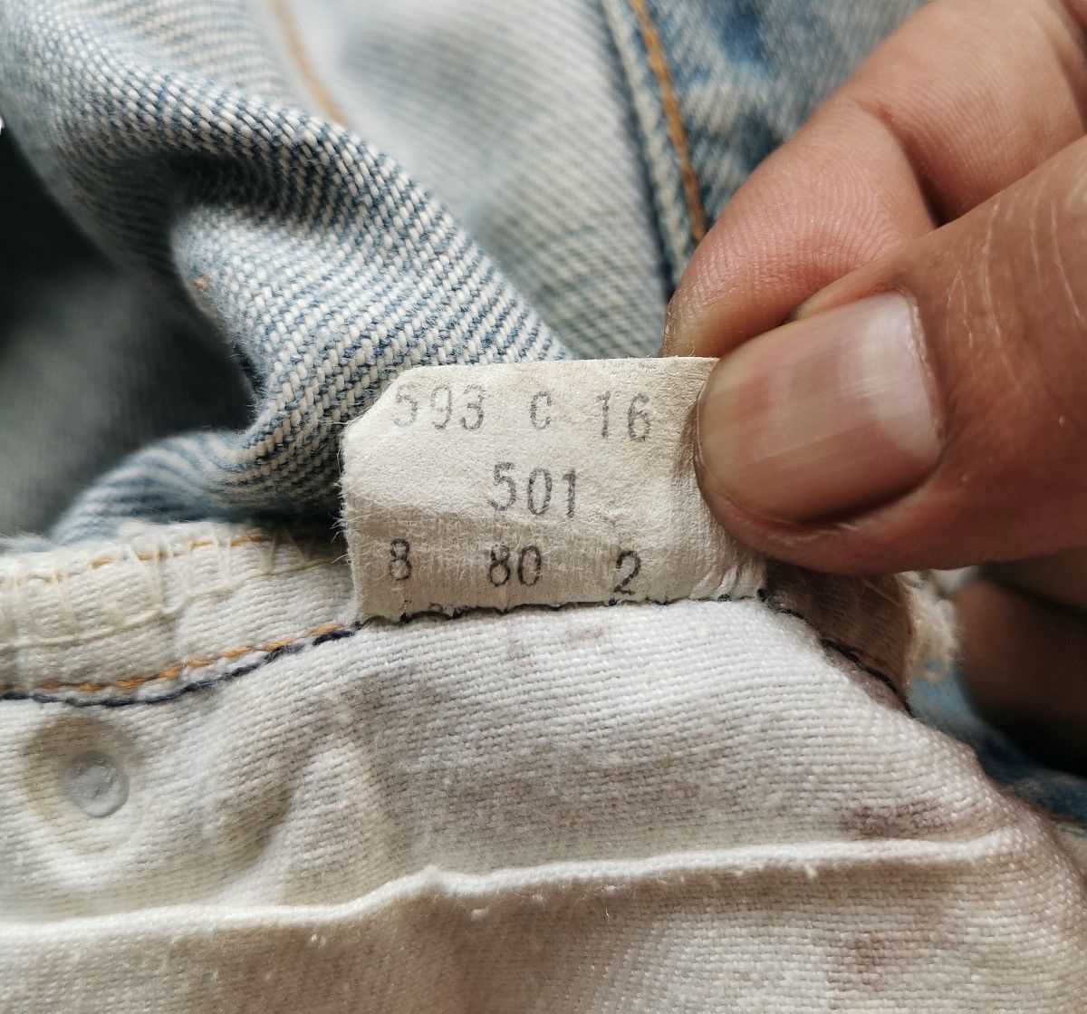 Levi's 80s Vintage Levis 501 Selvedge Rindem Top Button2 Size US 36 / EU 52 - 20 Thumbnail
