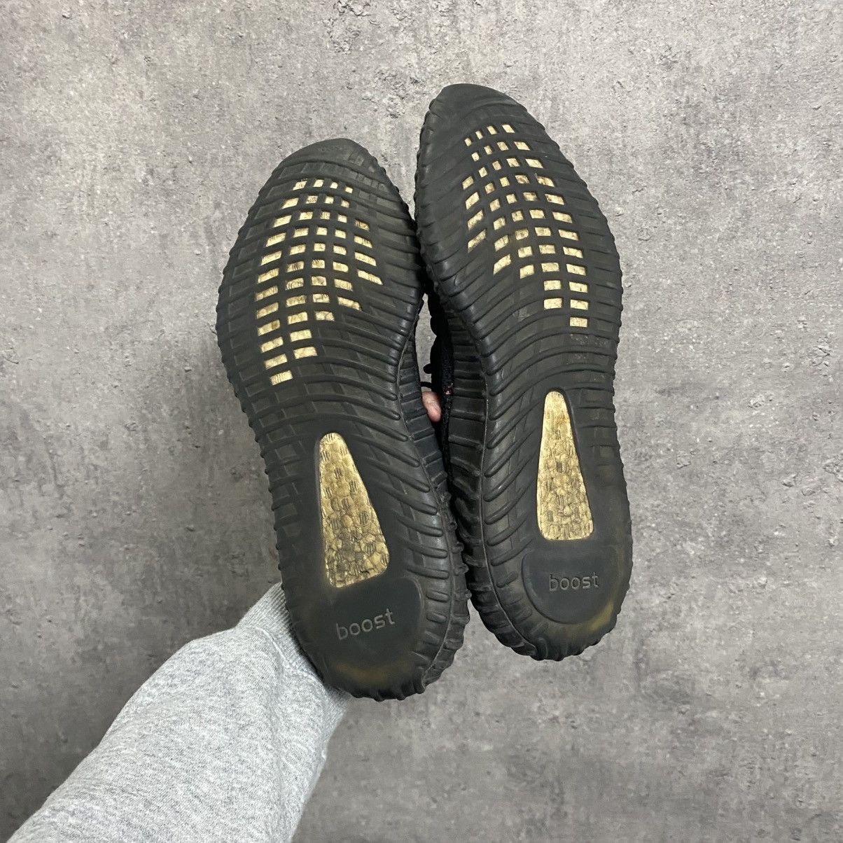 Adidas × Kanye West Adidas Yeezy 350 Boost V2 SPLY Red Size US 12 / EU 45 - 8 Thumbnail