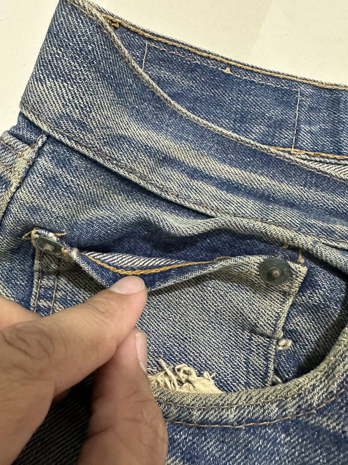 Levi's Vintage Clothing VTG 70’s Levi’s 501 Rindem Small e Jeans Button No6 Trash Size US 32 / EU 48 - 8 Thumbnail