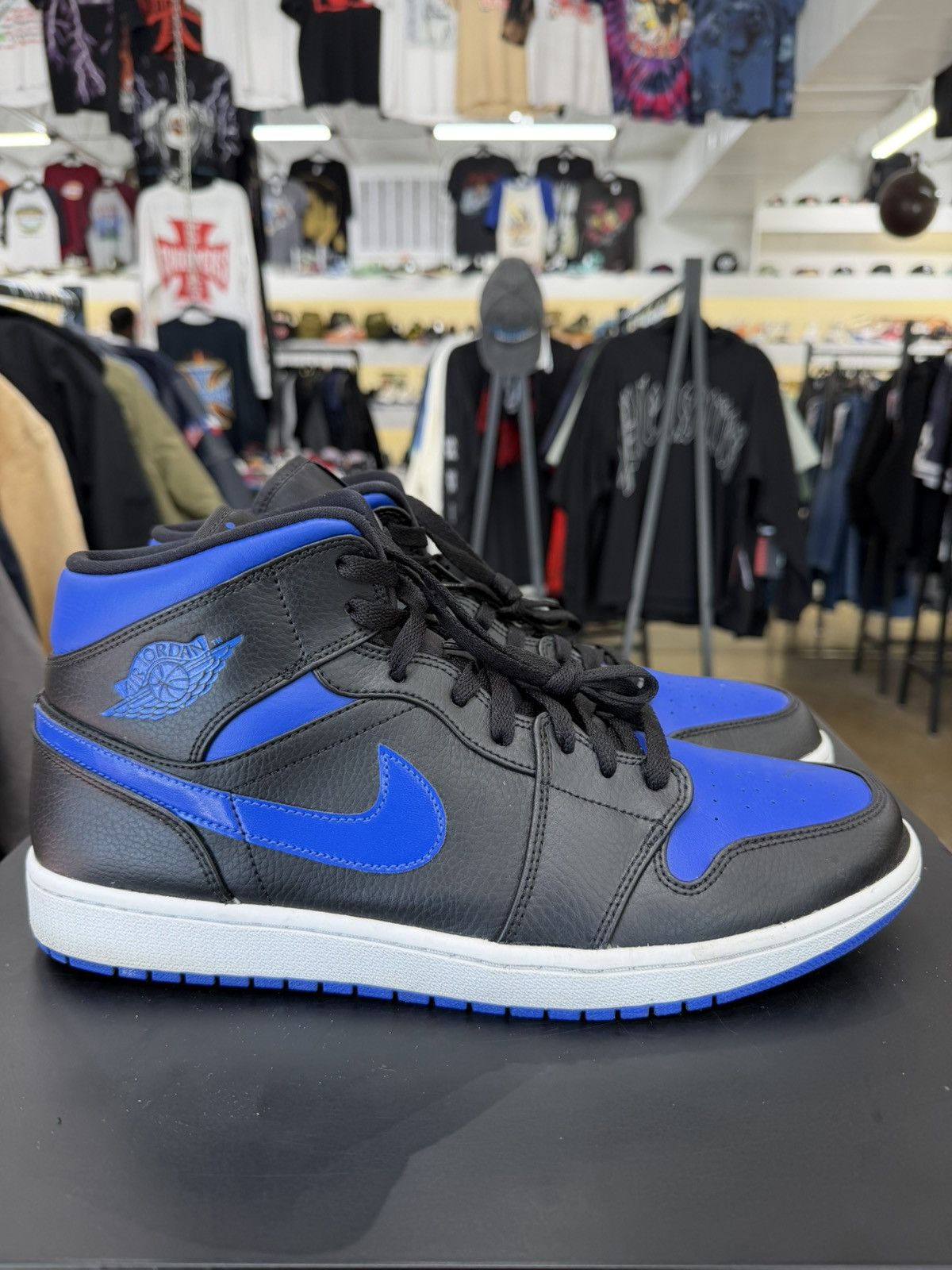 Jordan Brand Air Jordan 1 Mid Royal Size 13 (2020) Size US 13 / EU 46 - 6 Thumbnail