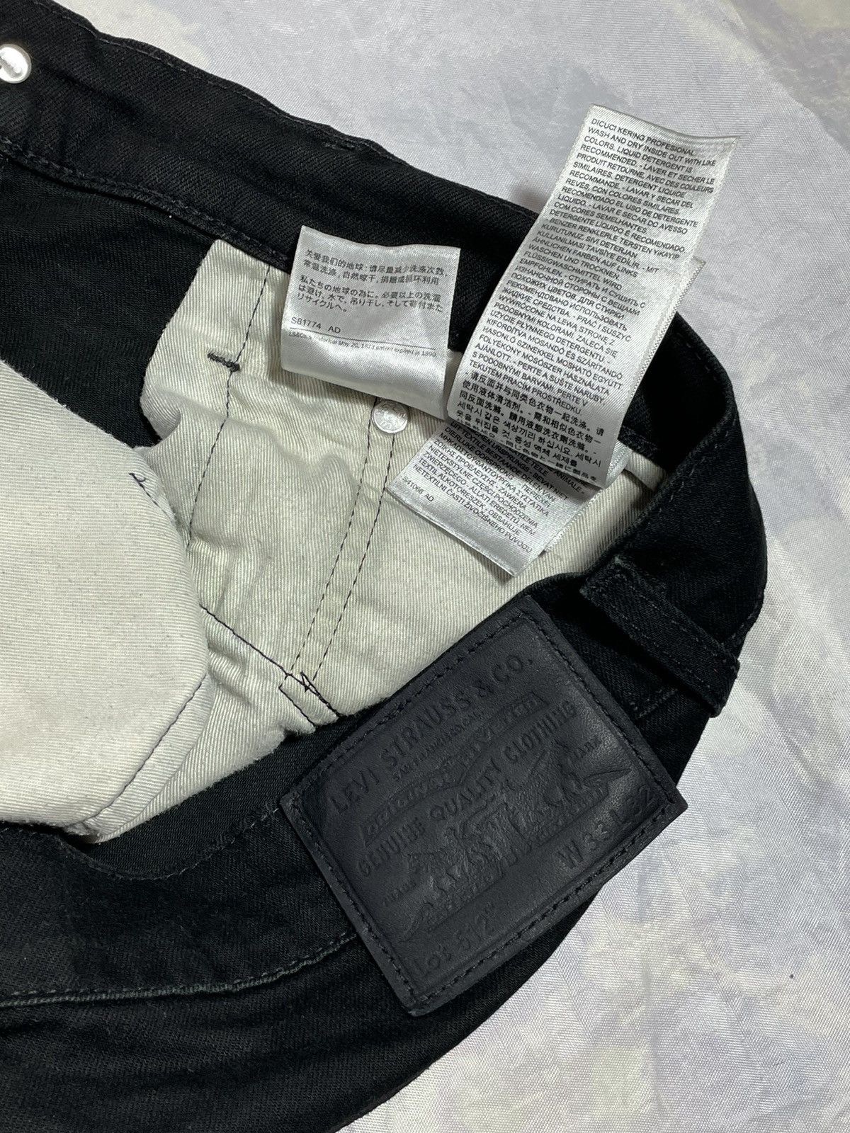Levi's × Vintage Men's Levi’s 512 Vintage Black Denim Jeans – W33 L32 Size US 33 - 10 Thumbnail
