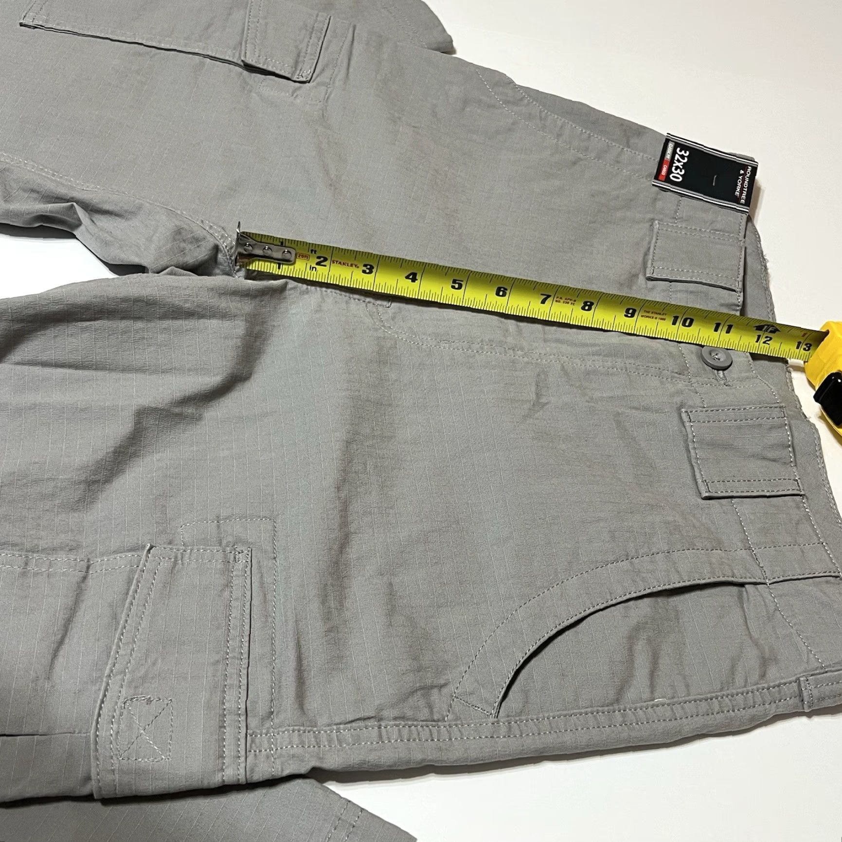 Roundtree & Yorke Roundtree & Yorke Pants Men 32x29 Gray Classic Fit Cargo Straight Flat Front 32x29 Regular Mens Size US 29 - 4 Thumbnail