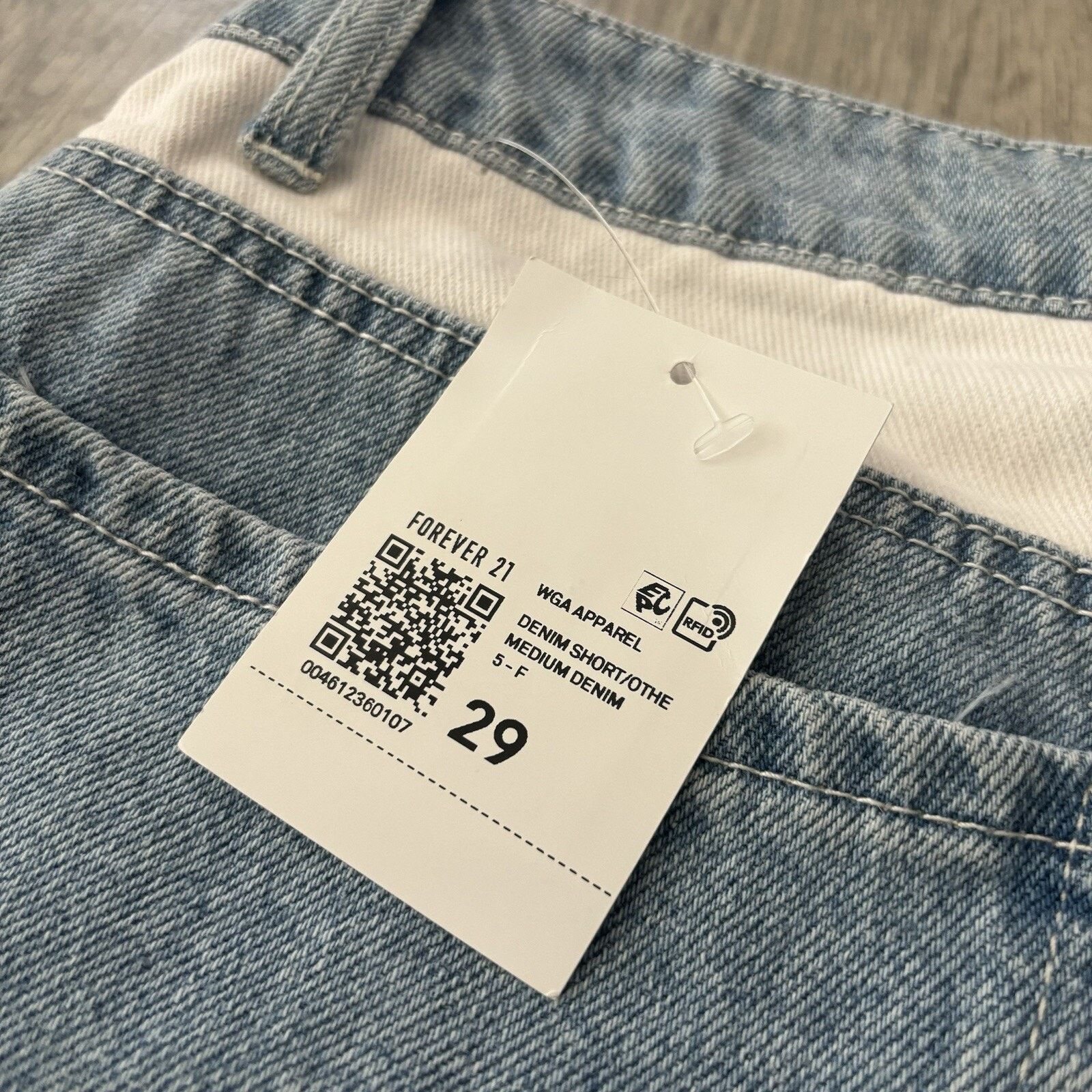 Forever 21 NWT Forever 21 Women’s Sz. 29 White Blue Denim Shorts Size 29" - 5 Thumbnail