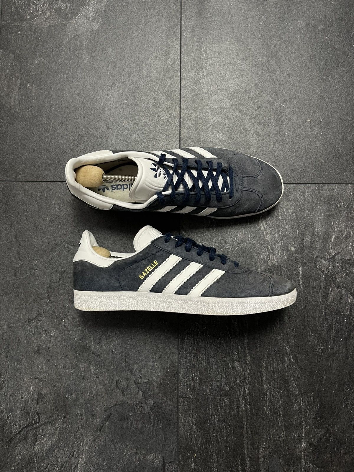 Adidas × Streetwear × Vintage Vintage adidas gazelle rare low top sneakers Size US 10 / EU 43 - 1 Thumbnail