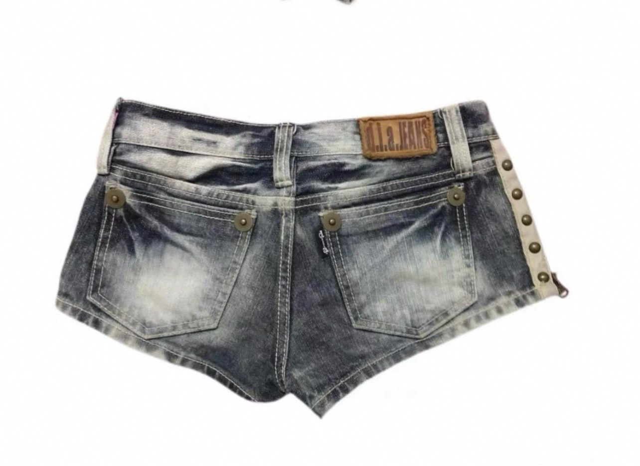 Vintage Dia shorts Size 25" / US 0 / IT 36 - 2 Thumbnail