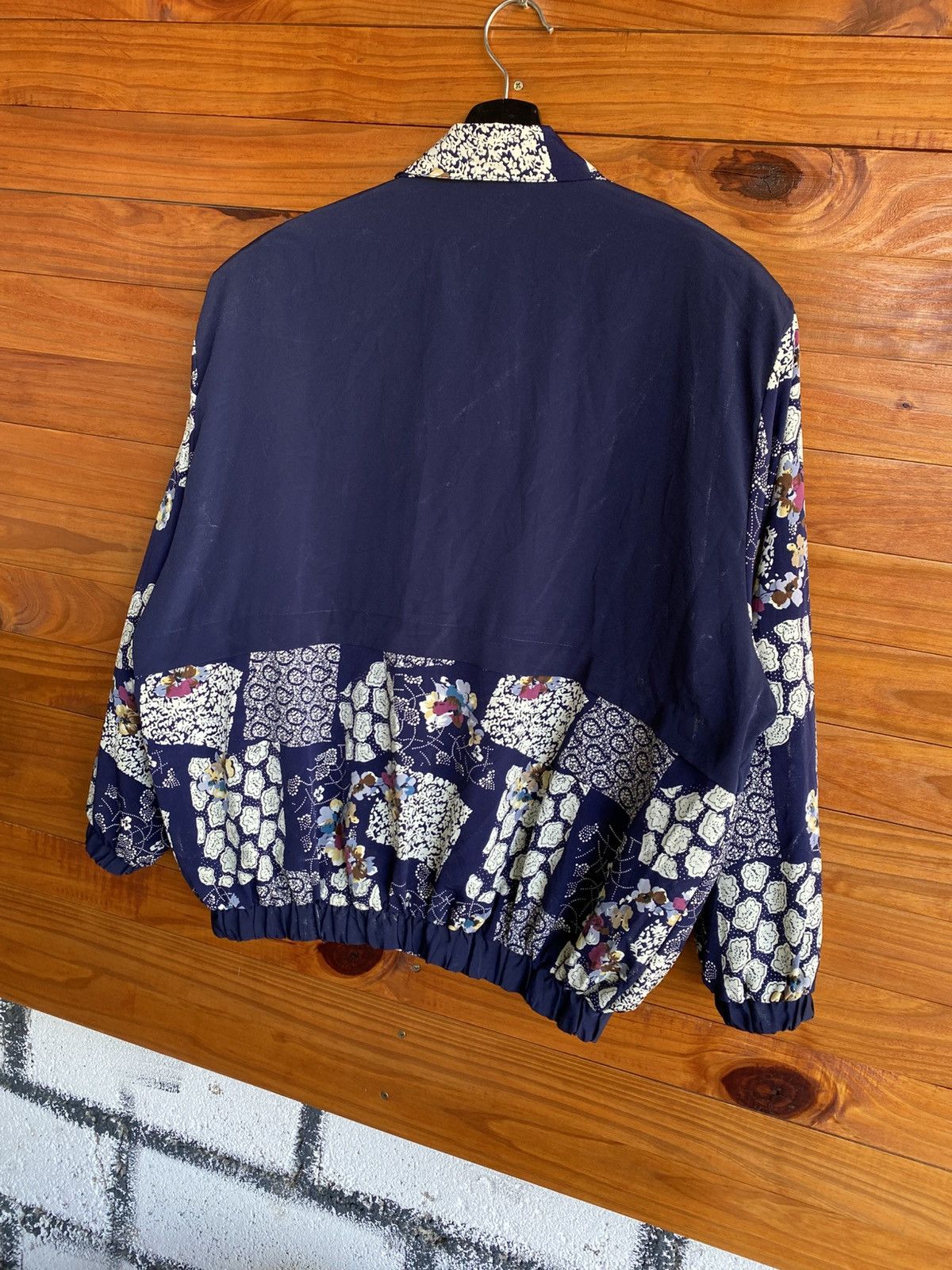 Vintage Vintage Japanese Patchwork Floral Print Windbreaker Jacket Size US L / EU 52-54 / 3 - 9 Thumbnail