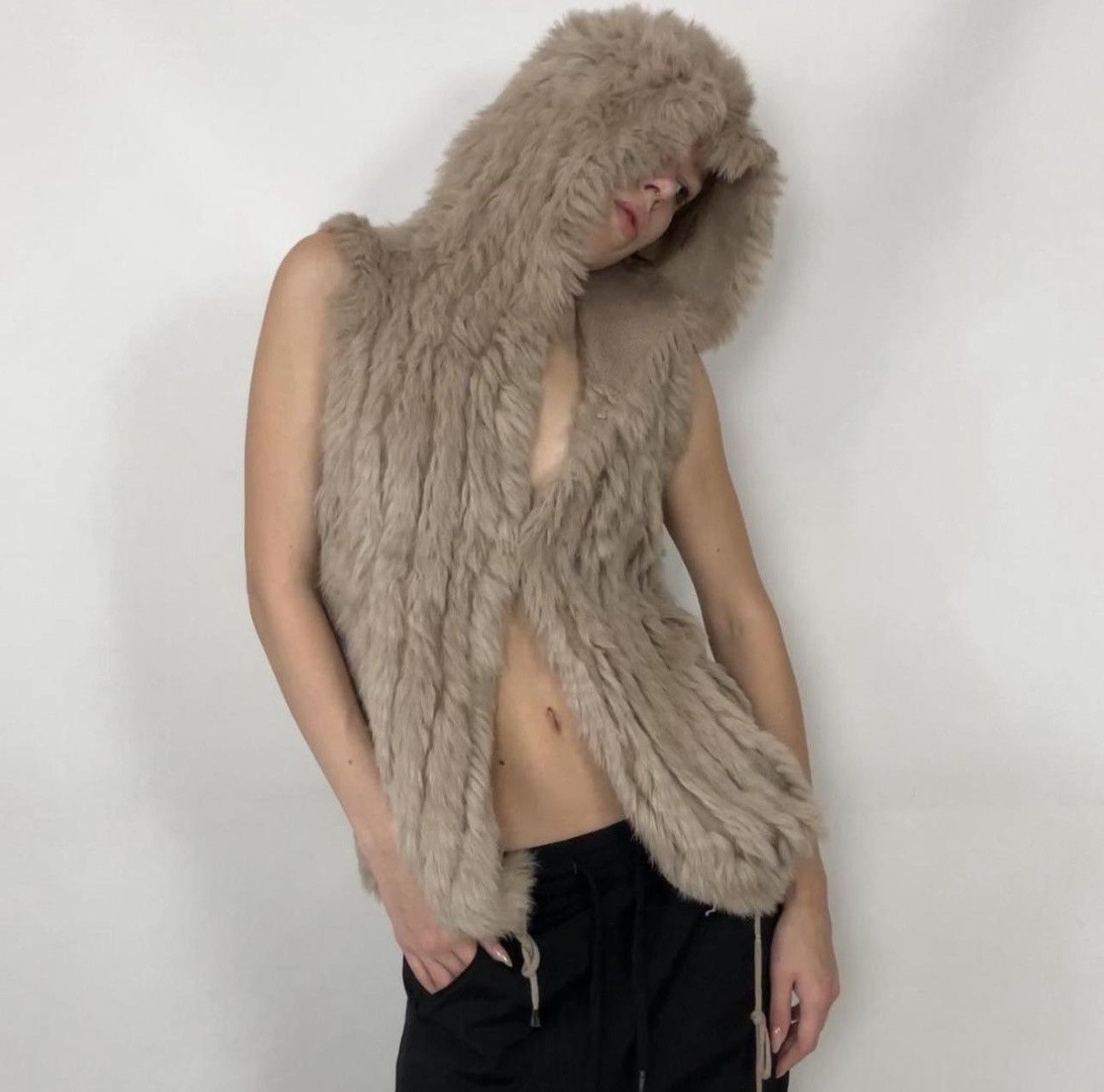 Other Stefanel rabbit fur vest size S/M with a hood Size S / US 4 / IT 40 - 12 Thumbnail