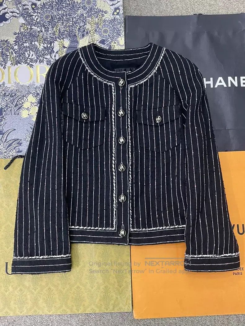 Chanel Chanel Black vertical striped jacket Size XS / US 0-2 / IT 36-38 - 1 Thumbnail