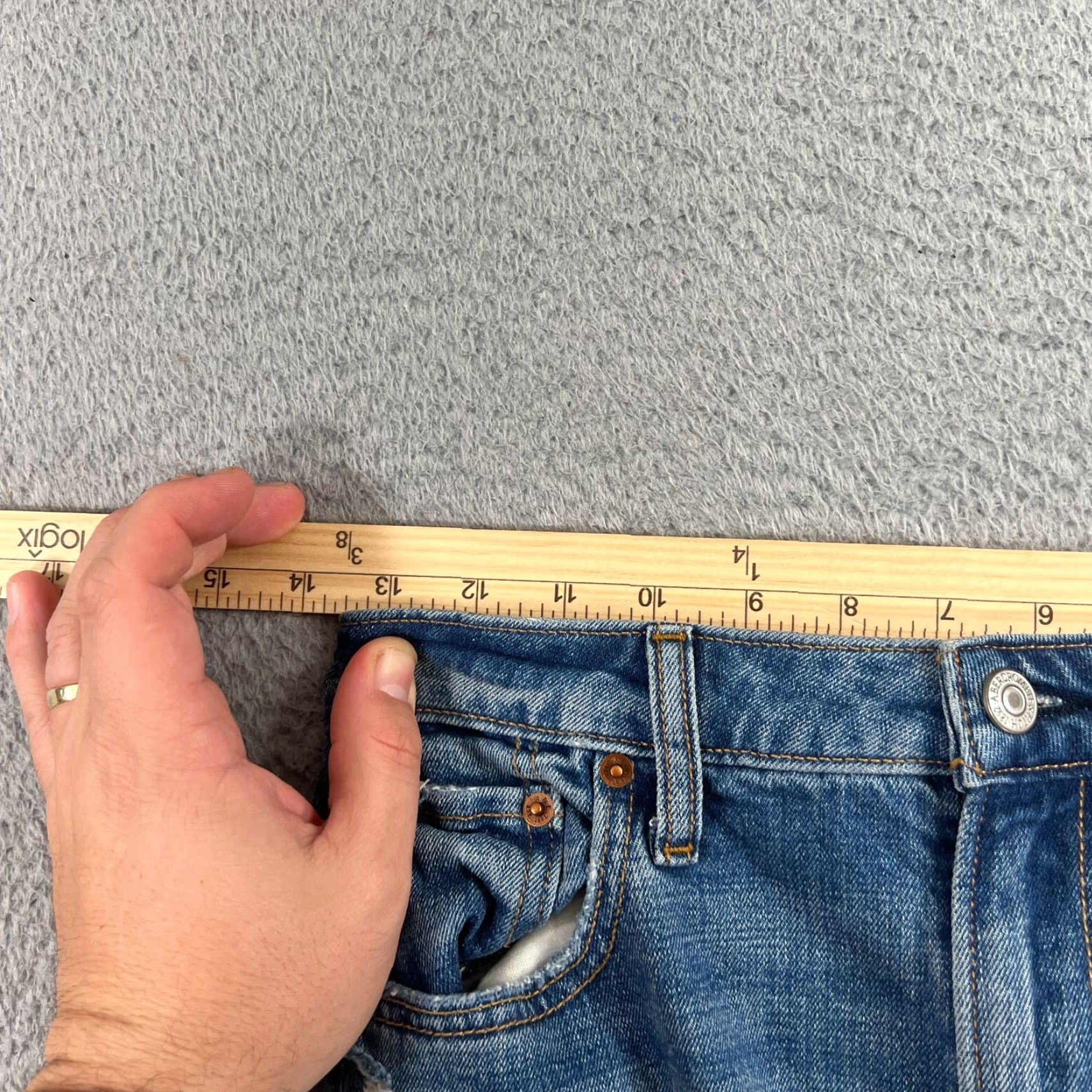 Abercrombie & Fitch VINTAGE Abercrombie & Fitch Curve Love Mom High Rise Jeans Womens Size 4 Blue Distressed Denim Size 27" / US 4 / IT 40 - 4 Thumbnail