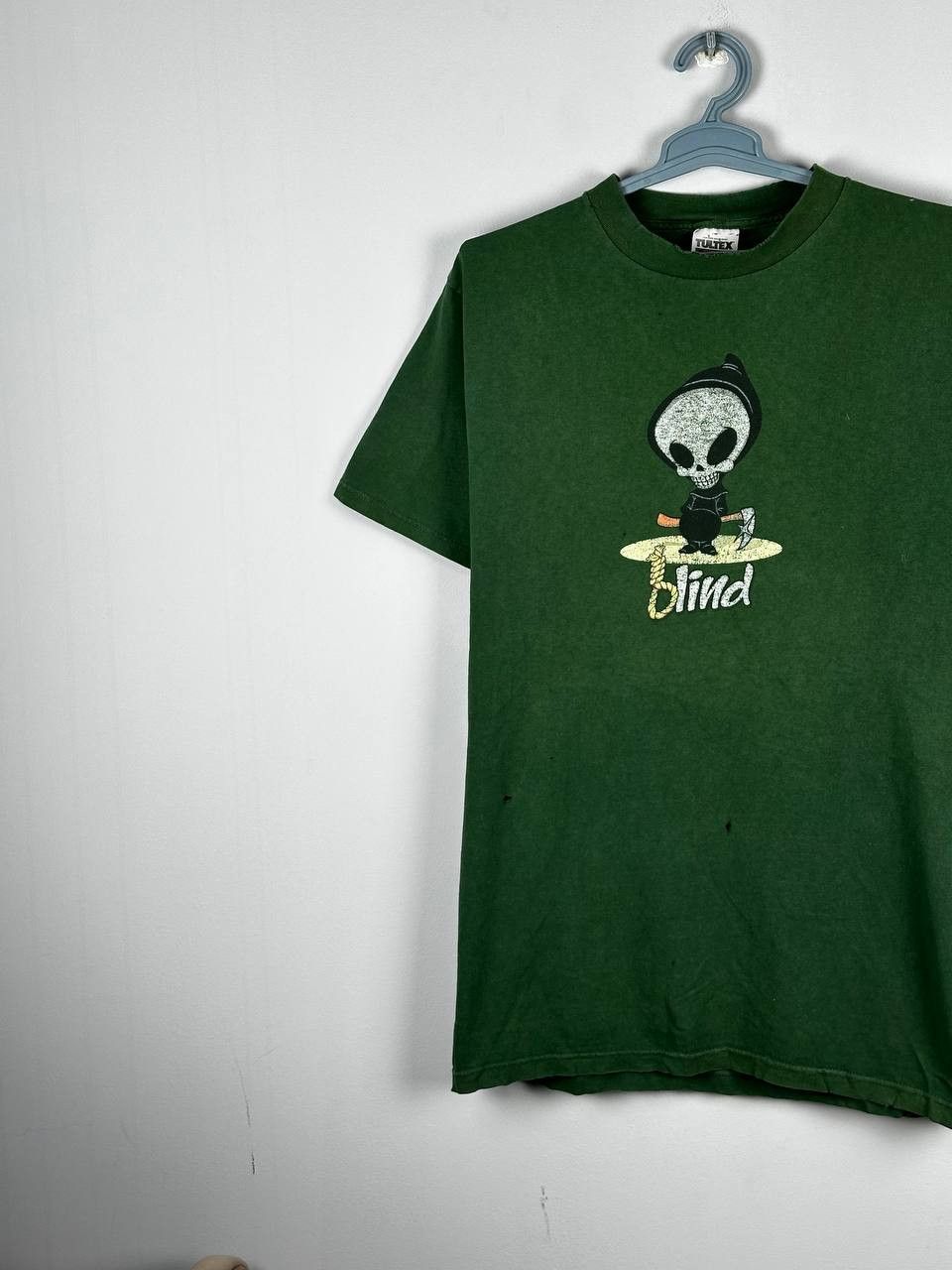Blind Skateboards Blind Skateboards Rare Vintage Distressed T Shirt Size US L / EU 52-54 / 3 - 2 Thumbnail