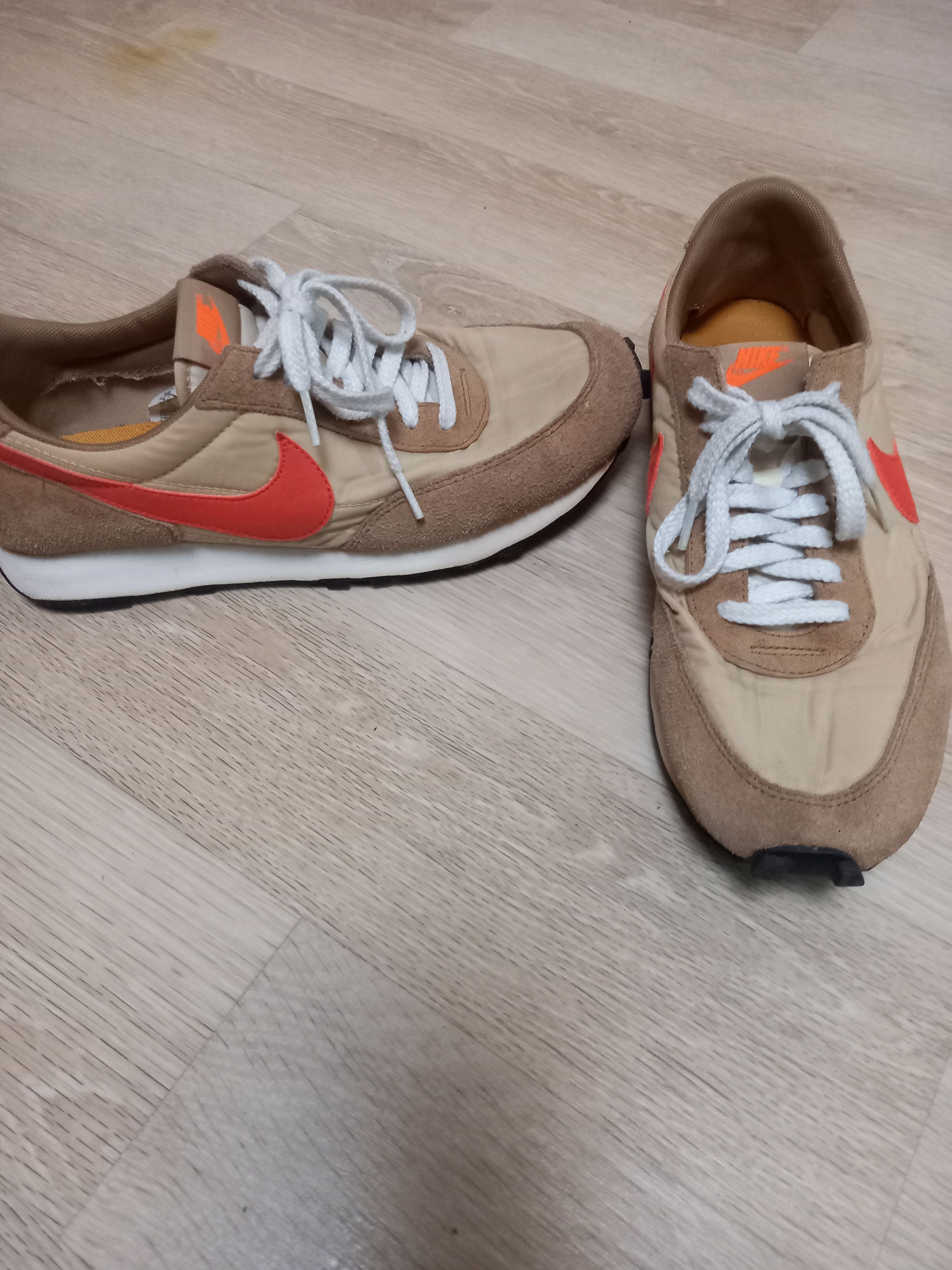 Nike Nike Daybreak SP Vegas Gold (BV7725-700) - Size 10 Size US 10 / EU 43 - 1 Thumbnail