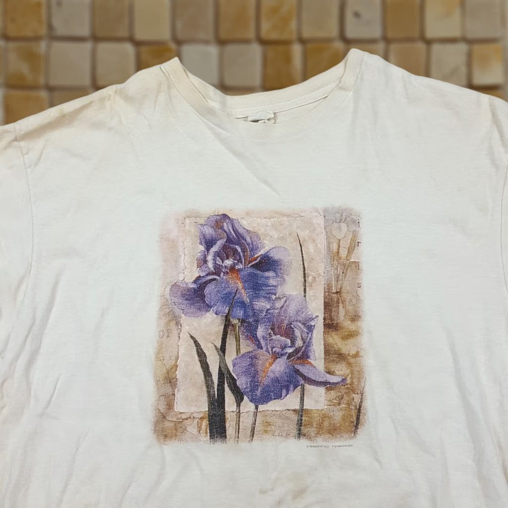 Delta Vintage 90s Iris Purple Flower Distressed Faded Men's Large Retro Art T Shirt White Size US L / EU 52-54 / 3 - 1 Thumbnail