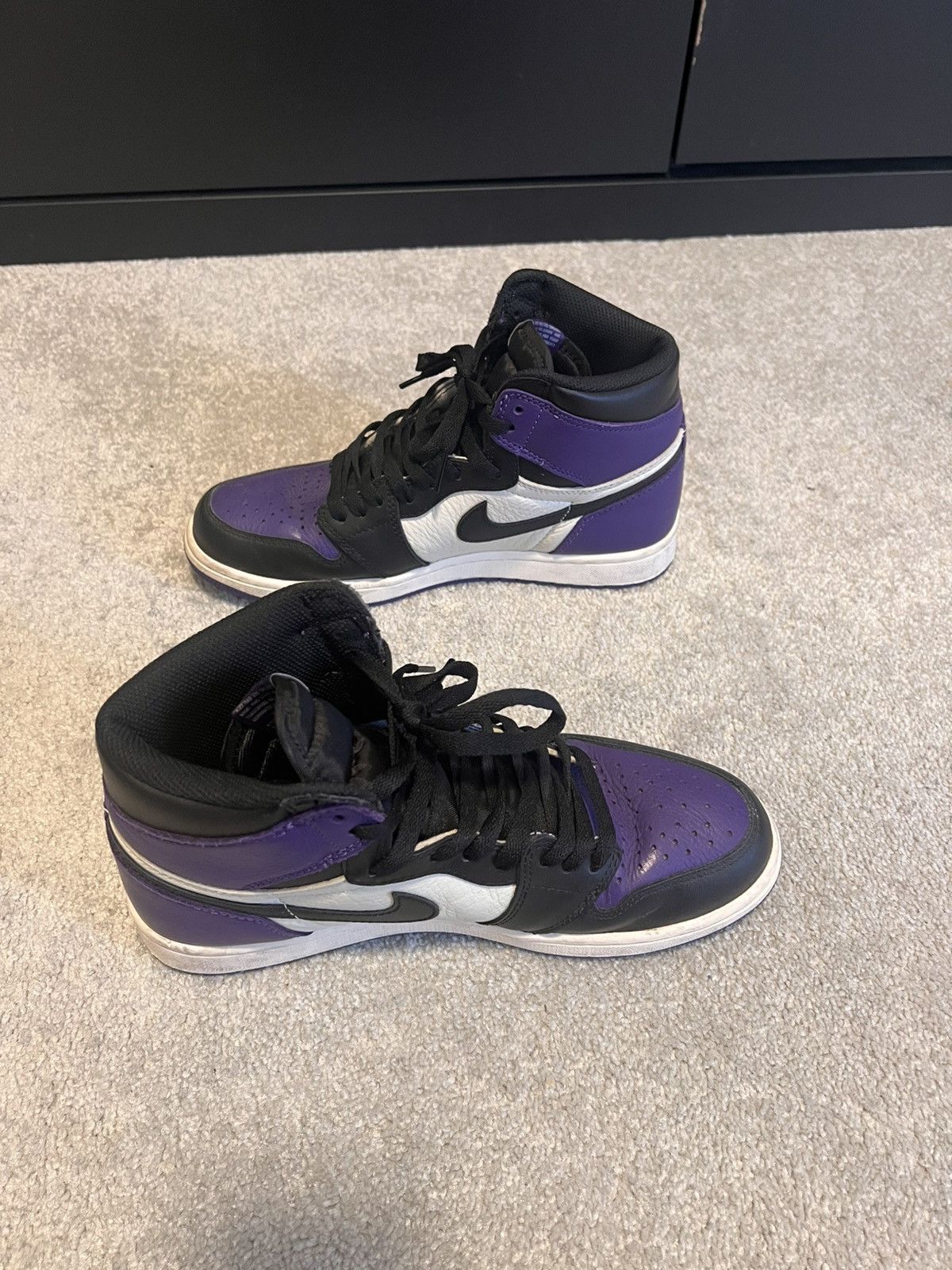 Jordan Brand Jordan 1 Retro High OG ‘Court Purple’ (2018) Size US 9 / EU 42 - 4 Thumbnail