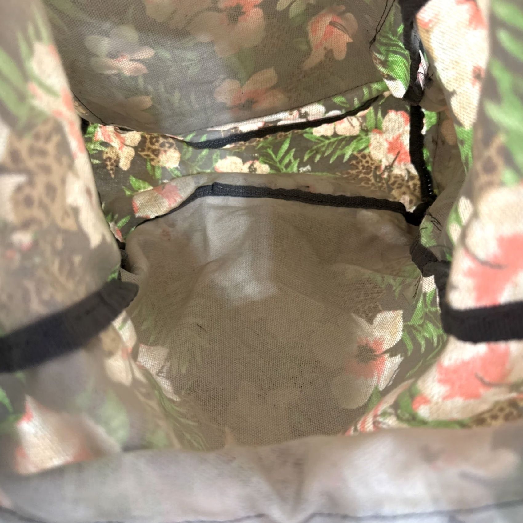 Victoria's Secret Victoria's Secret PINK Backpack Womens Large Wild Tropical Floral Canvas Bag 12x17x6 Adjustable Straps Casual Tropical 90s? Size ONE SIZE - 6 Thumbnail