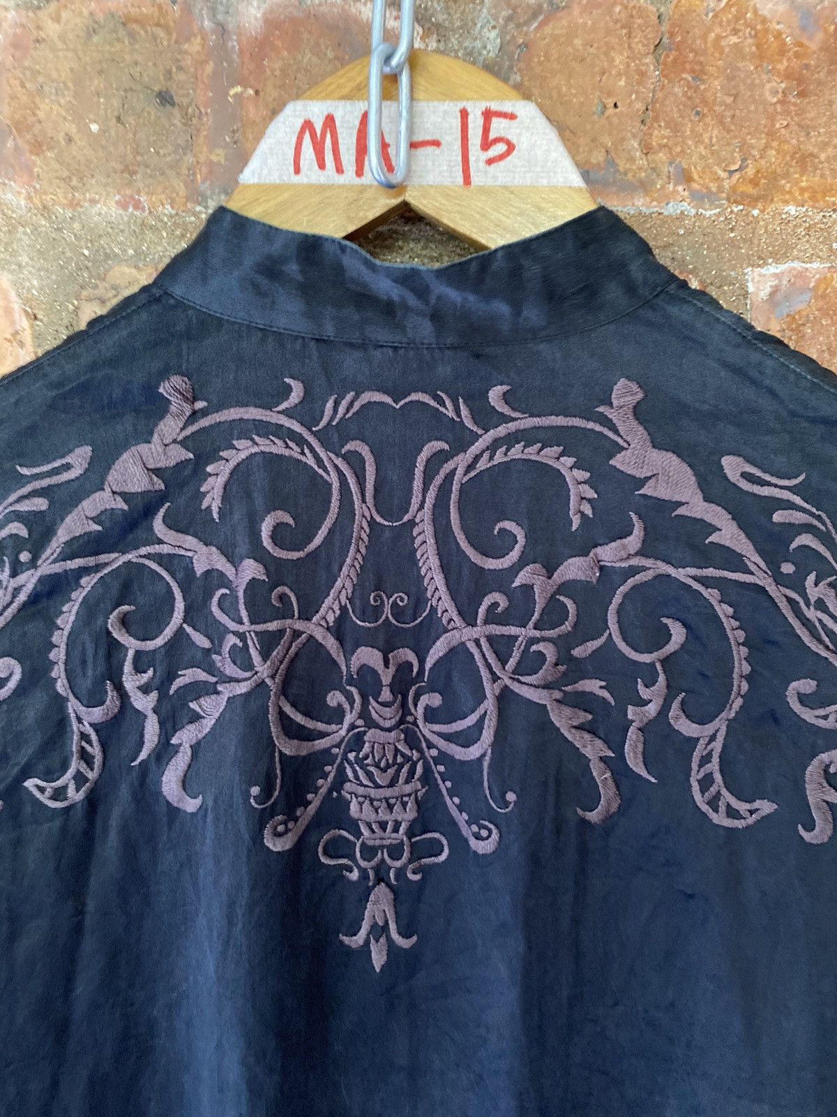 Yoshiyuki Konishi 🔥 1990s 100% Silk Tribal Embroidered shirt Size US L / EU 52-54 / 3 - 11 Thumbnail