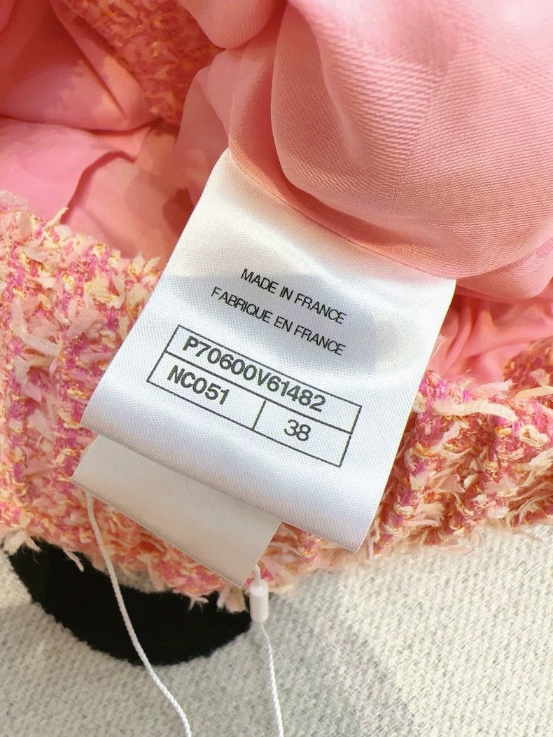 Chanel Chanel 21s Pink Crystal Button Sleeveless Vest Size M / US 6-8 / IT 42-44 - 6 Thumbnail