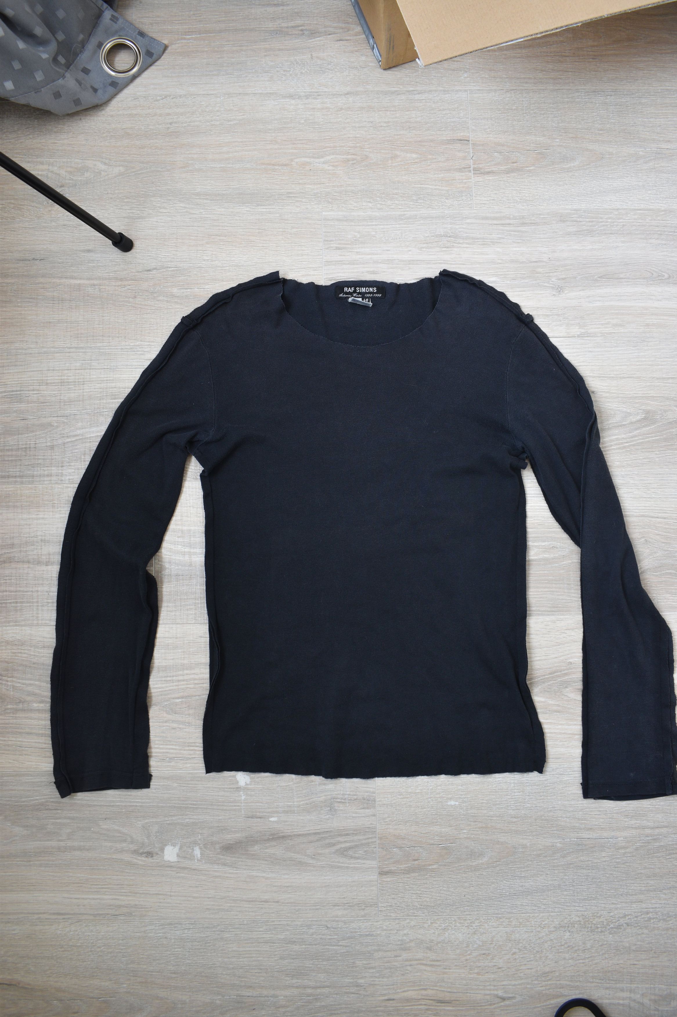 RAF SIMONS カットソー　1998-1999 A/W Raf Simons 1999 'Kinetic Youth' Badge Curved Hem T-Shirt