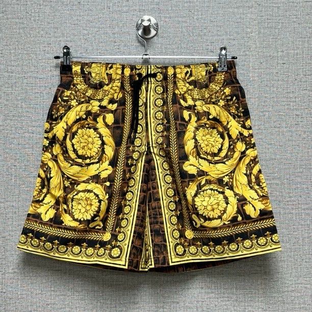 Versace Versace Baroque casual shorts Size US 30 / EU 46 - 1 Thumbnail