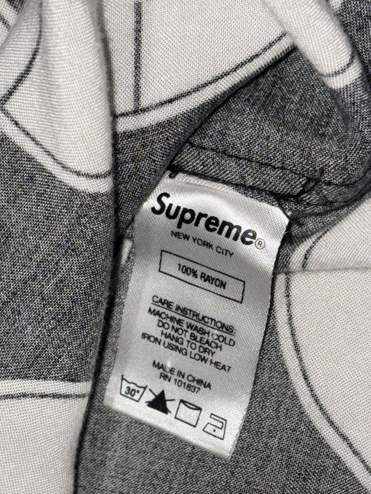 Supreme × Undercover M Undercover Supreme Public Enemy Rayon Button-Up Shirt logo Size US M / EU 48-50 / 2 - 9 Thumbnail