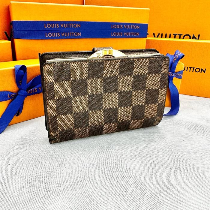 Louis Vuitton kisslock wallet damier ebene