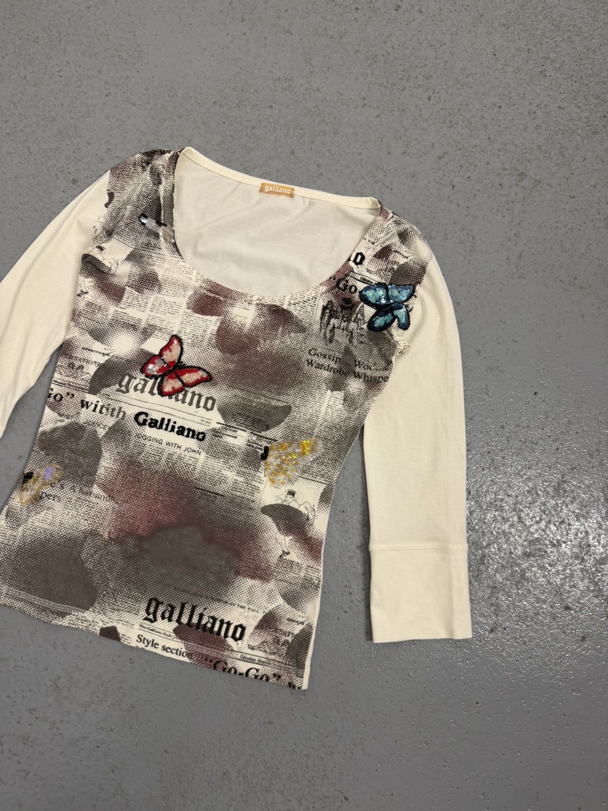 John Galliano Vintage John Galliano Gazette Rhinestones Butterfly’s Tee Size XS / US 0-2 / IT 36-38 - 2 Thumbnail