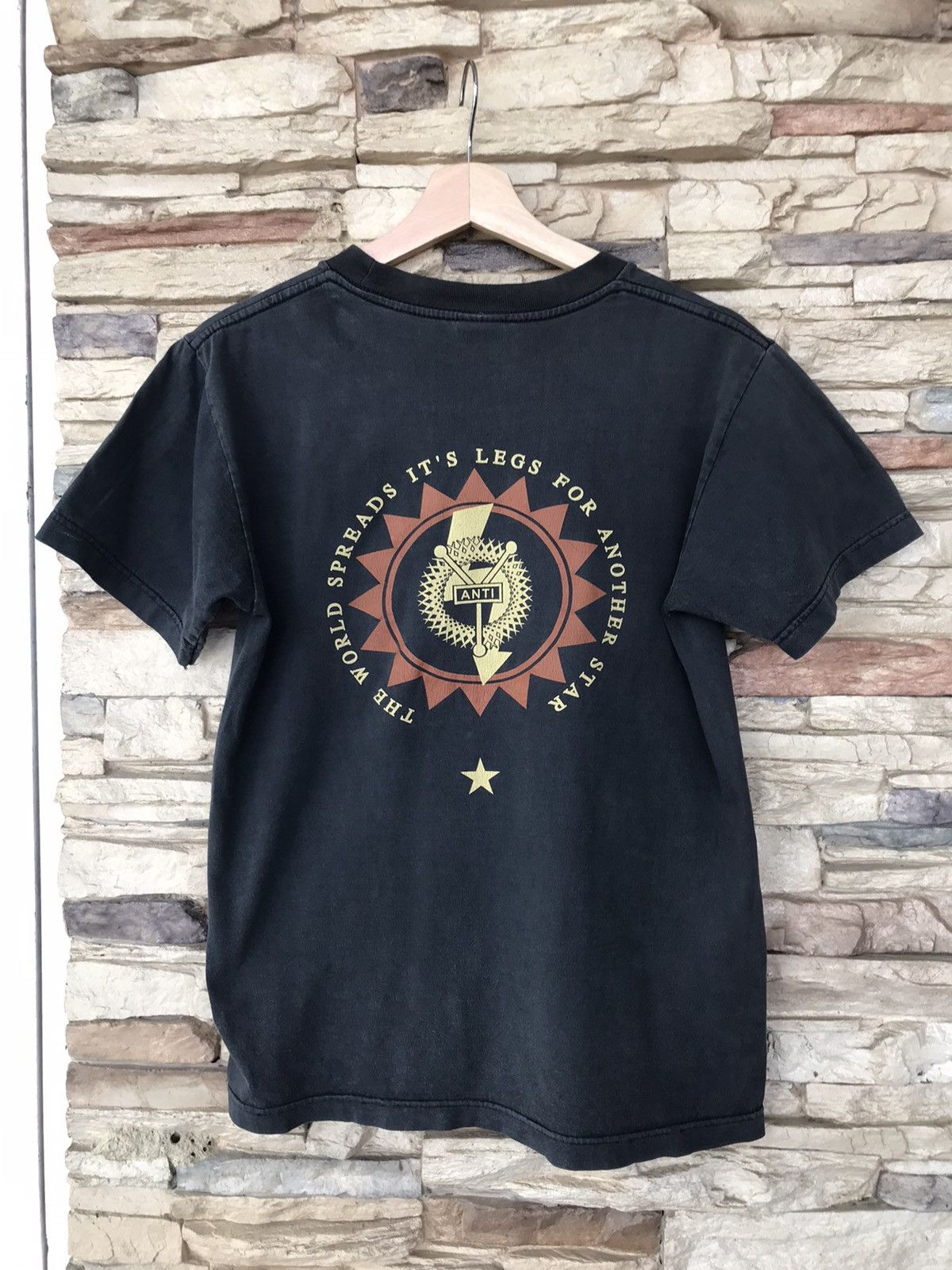 Band Tees Vintage Y2K Marilyn Manson Distressed Band Tee Size US S / EU 44-46 / 1 - 2 Thumbnail
