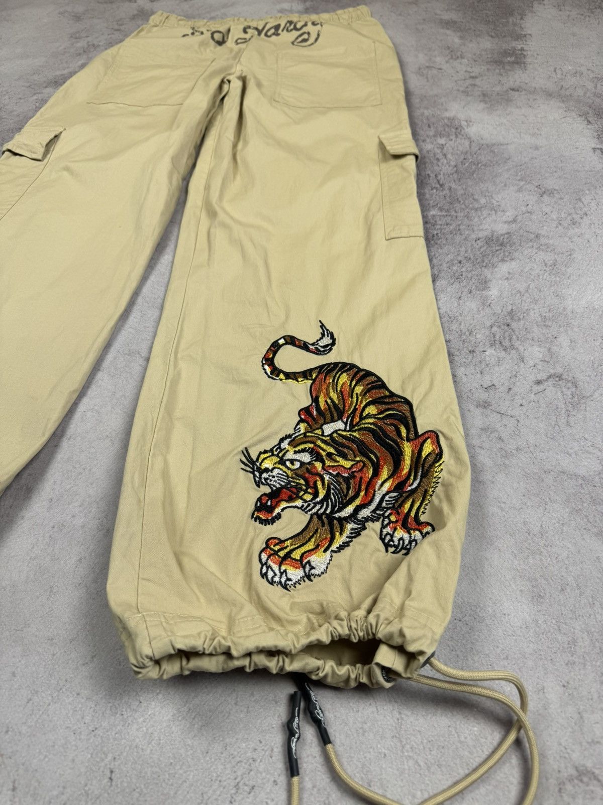 Ed Hardy Ed Hardy Urban Outfitters Embroidered Logo Cargo Size US 31 - 3 Thumbnail
