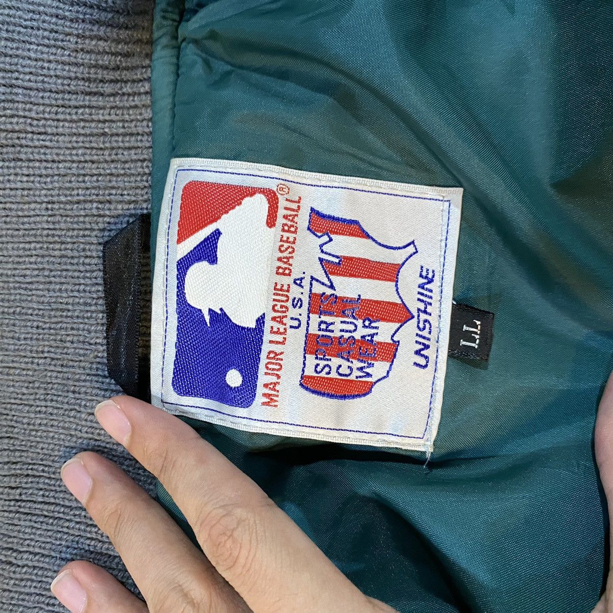 MLB Oakland Athletics A’s Vintage 90s MLB Varsity Jacket LL Size US XL / EU 56 / 4 - 9 Thumbnail