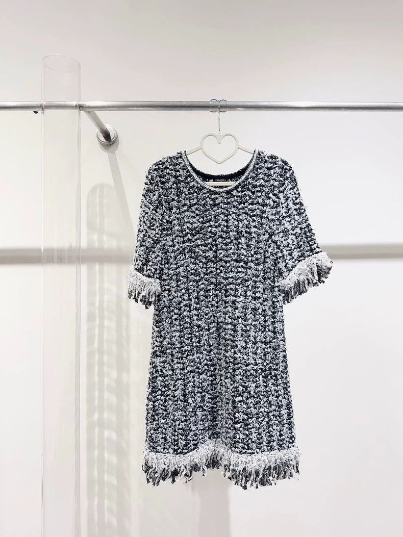 Chanel Chanel Waterfall series dress 2503-Nextarrow Size XS / US 0-2 / IT 36-38 - 1 Thumbnail