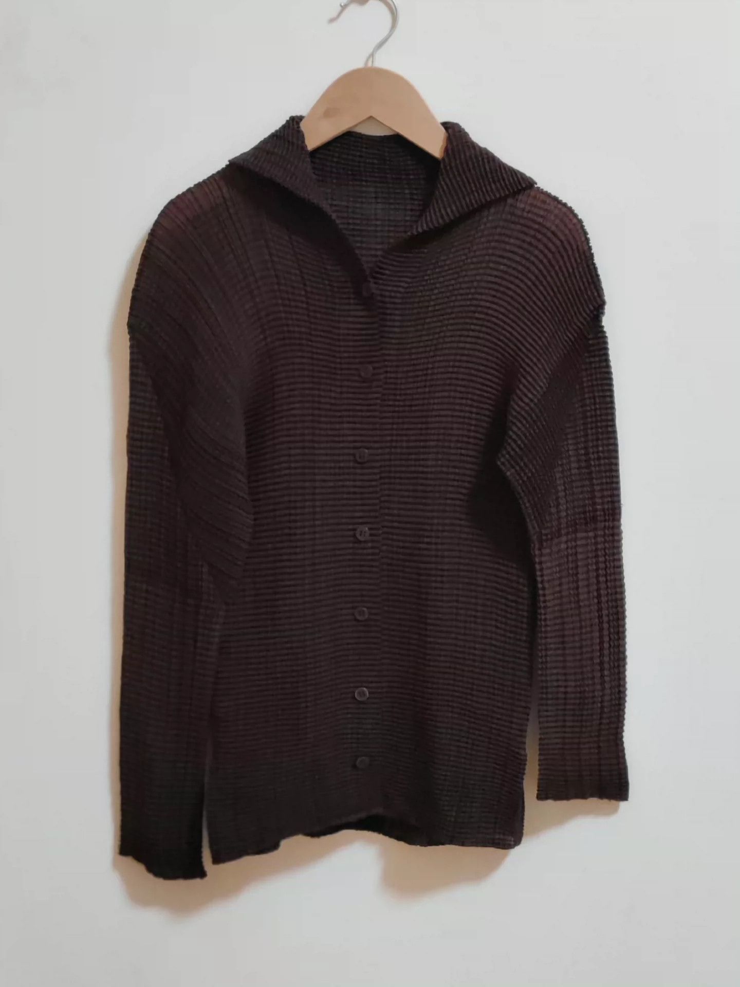 Issey Miyake issey miyake Brown pleated long sleeved shirt Size US M / EU 48-50 / 2 - 1 Thumbnail