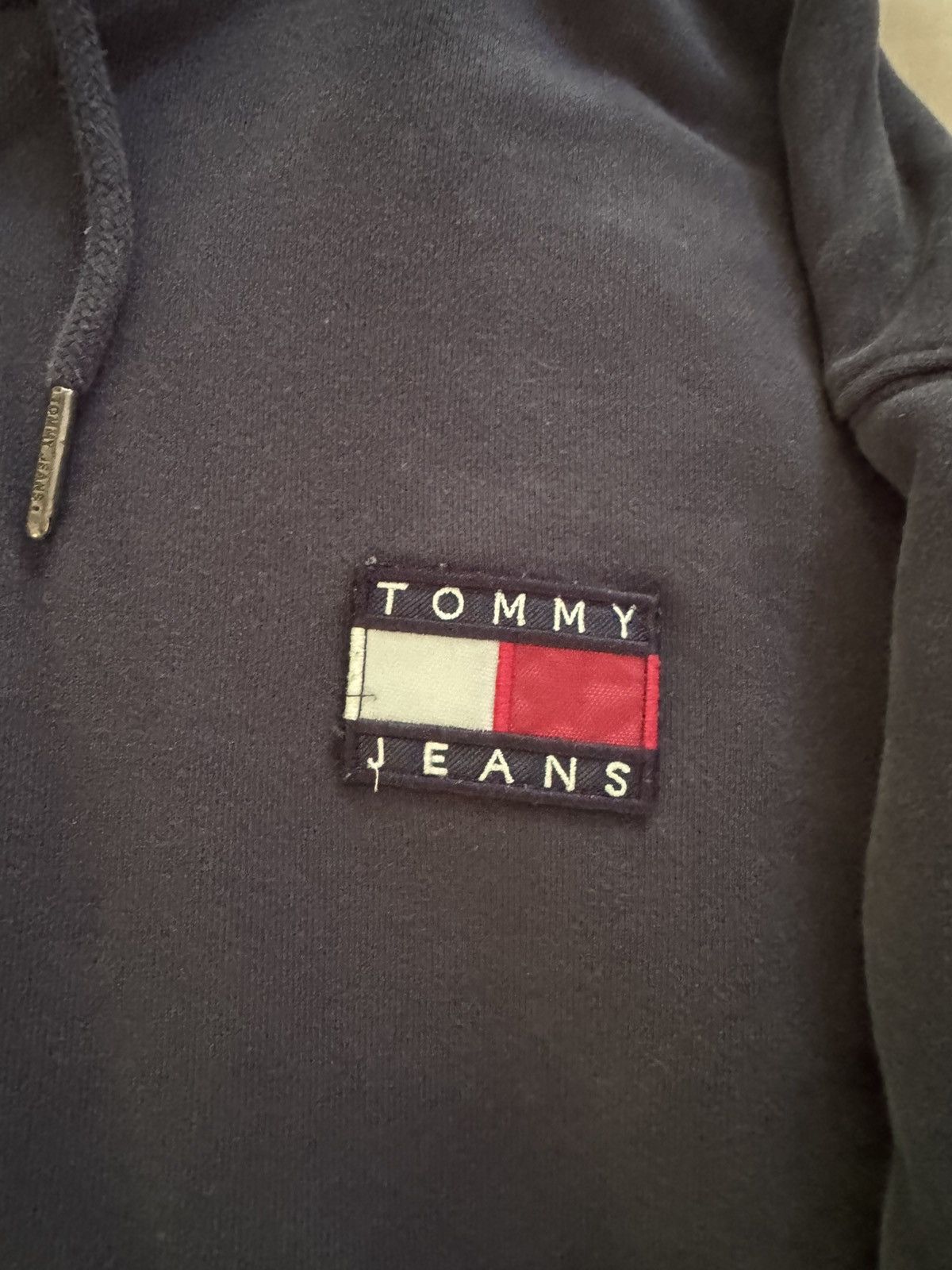Tommy Hilfiger Vintage Tommy Hilfiger Hoodie Size US M / EU 48-50 / 2 - 5 Thumbnail