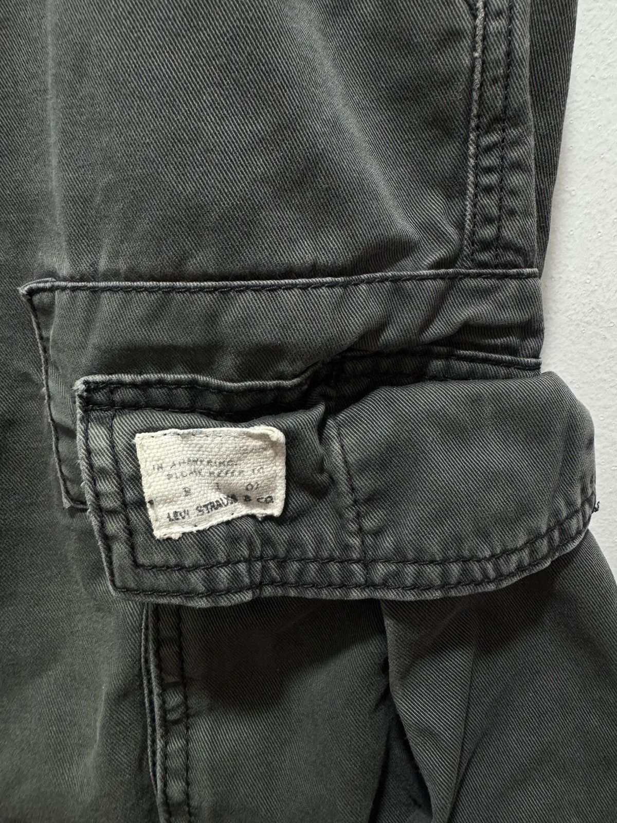 Levi's × Levi's Vintage Clothing × Vintage VINTAGE LEVIS CARGO SHORT PANTS Size US 34 / EU 50 - 4 Thumbnail