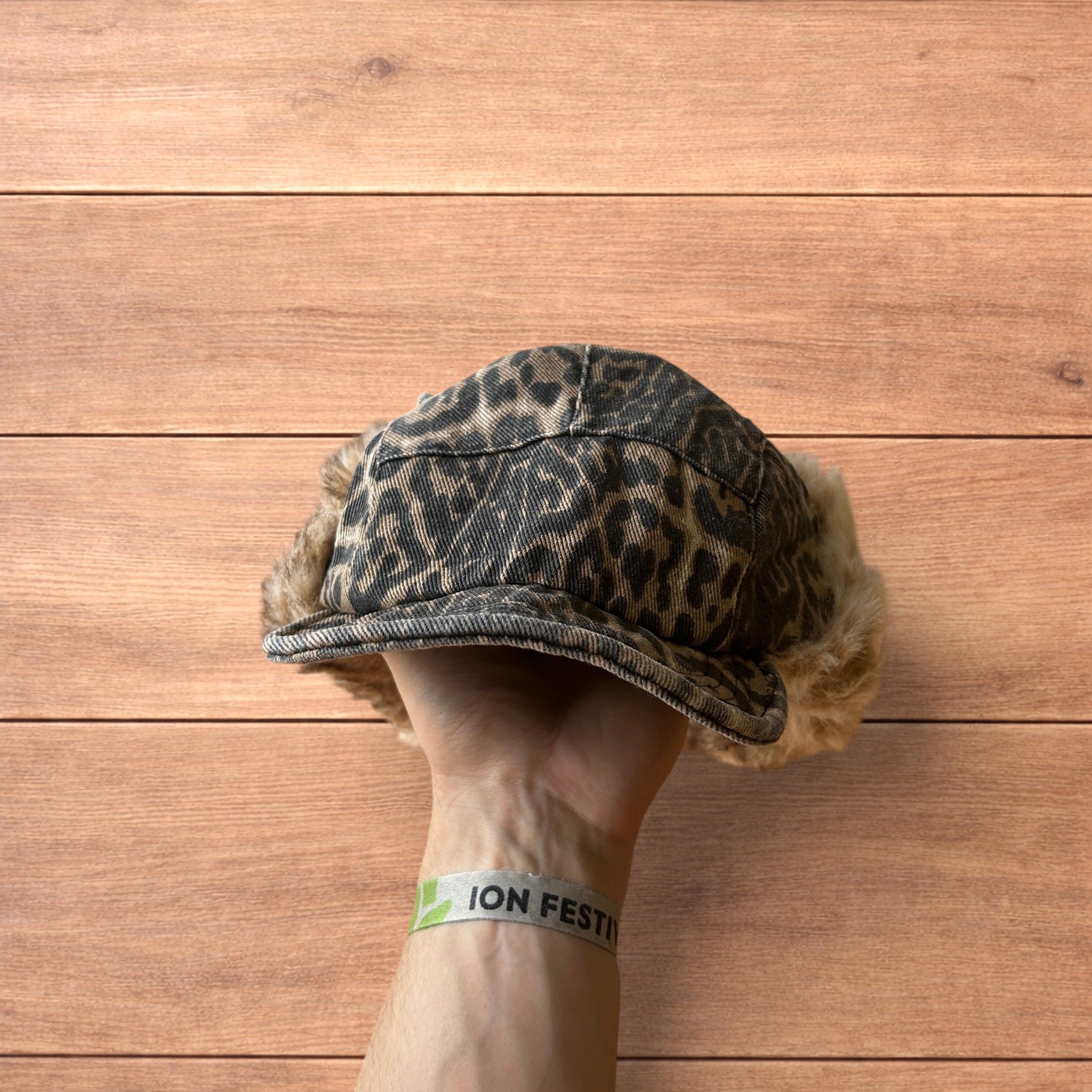 Japanese Brand Vintage style trapper Russian ear flap hat in leopard print. Size ONE SIZE - 4 Thumbnail