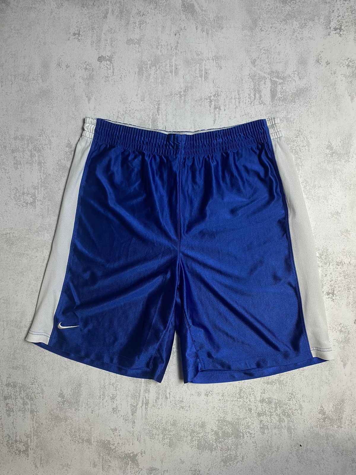 Nike Y2K Nike Blue White Mesh Panel Basketball Sho Size US 36 / EU 52 - 1 Thumbnail