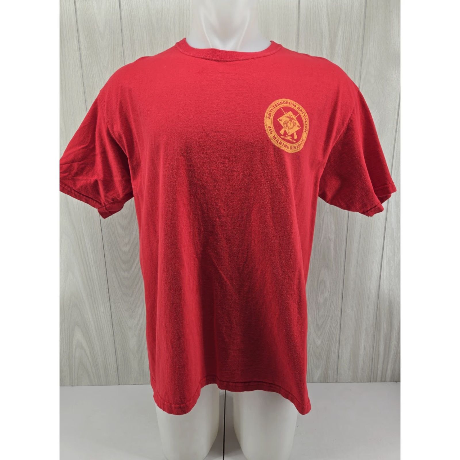 Anvil VINTAGE DISTRESSED Anti-Terrorism Battalion 4th Marine Division Red T-Shirt XL Mens Size US XL / EU 56 / 4 - 2 Thumbnail