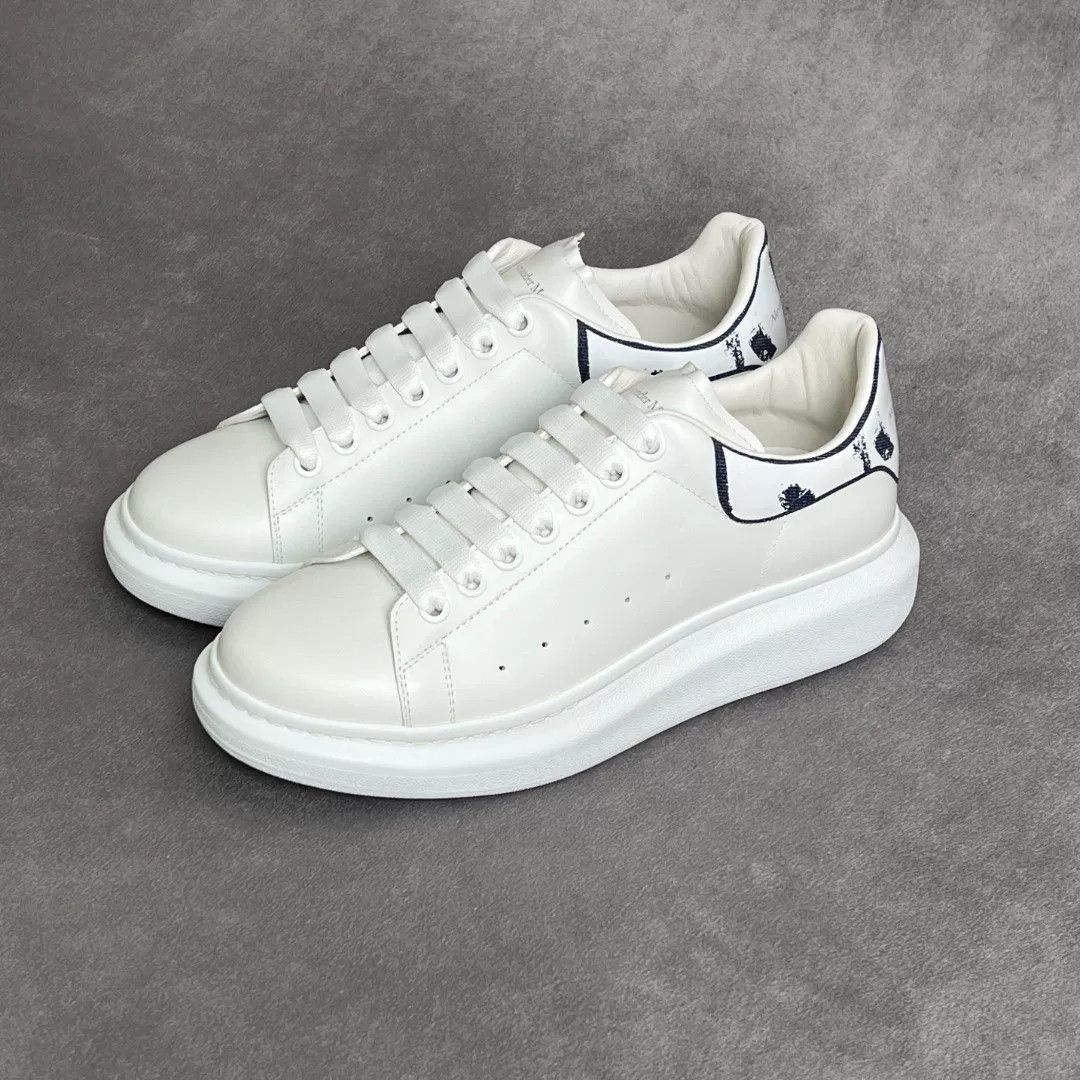 Alexander McQueen Alexander McQueen Casual White Lowtop Sneakers 10 Men Size US 10 / EU 43 - 1 Thumbnail