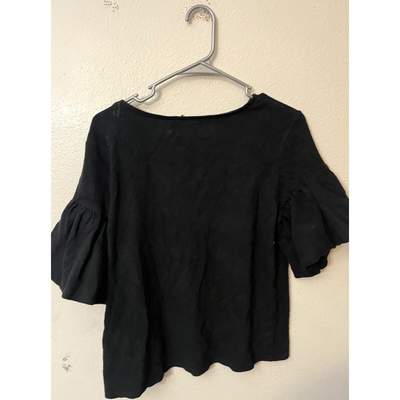 Express VINTAGE Express Black Puff Sleeve Textured Top Women’s M Short Sleeve Size M / US 6-8 / IT 42-44 - 2 Thumbnail