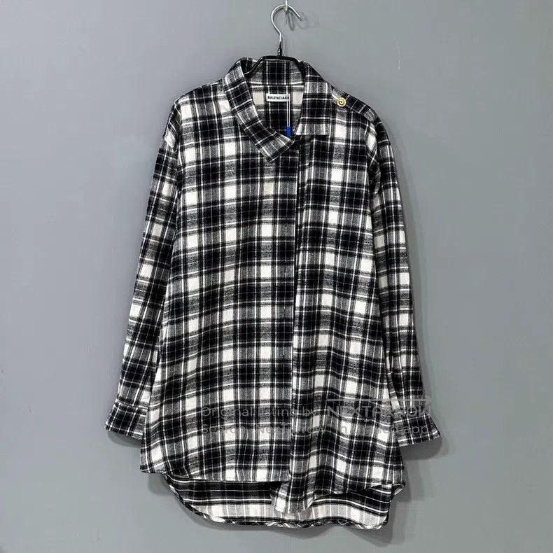 Balenciaga Balenciaga Classic checkered shirt Size XS / US 0-2 / IT 36-38 - 1 Thumbnail