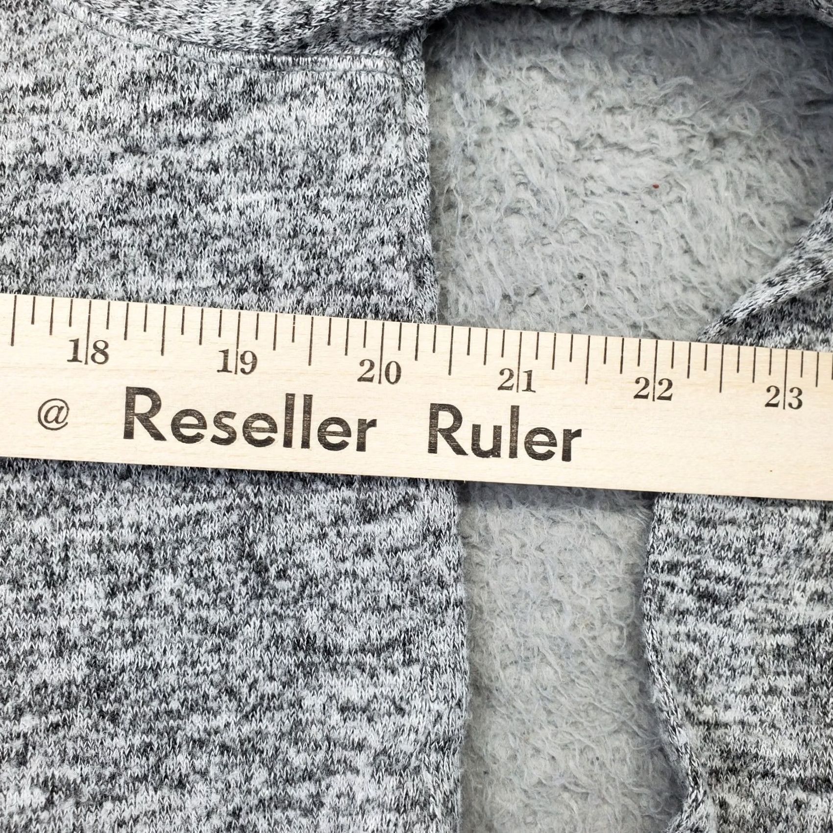 Juicy Couture Juicy Couture Blouse Women M Gray Knit Stretch Round Neck Sharkbite Hem Womens Size M Color Gray Casual Shirt Size M / US 6-8 / IT 42-44 - 5 Thumbnail