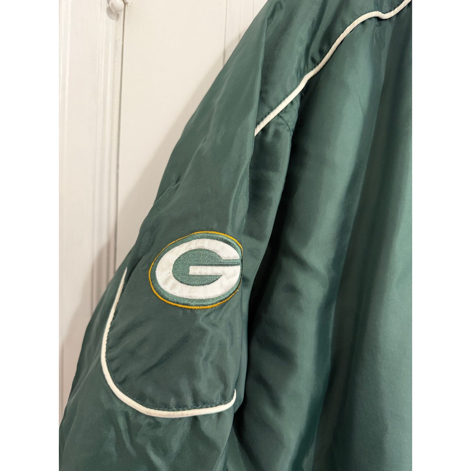 NFL Vintage Green Bay Packers Puffer Jacket Size XL Size US XL / EU 56 / 4 - 3 Thumbnail