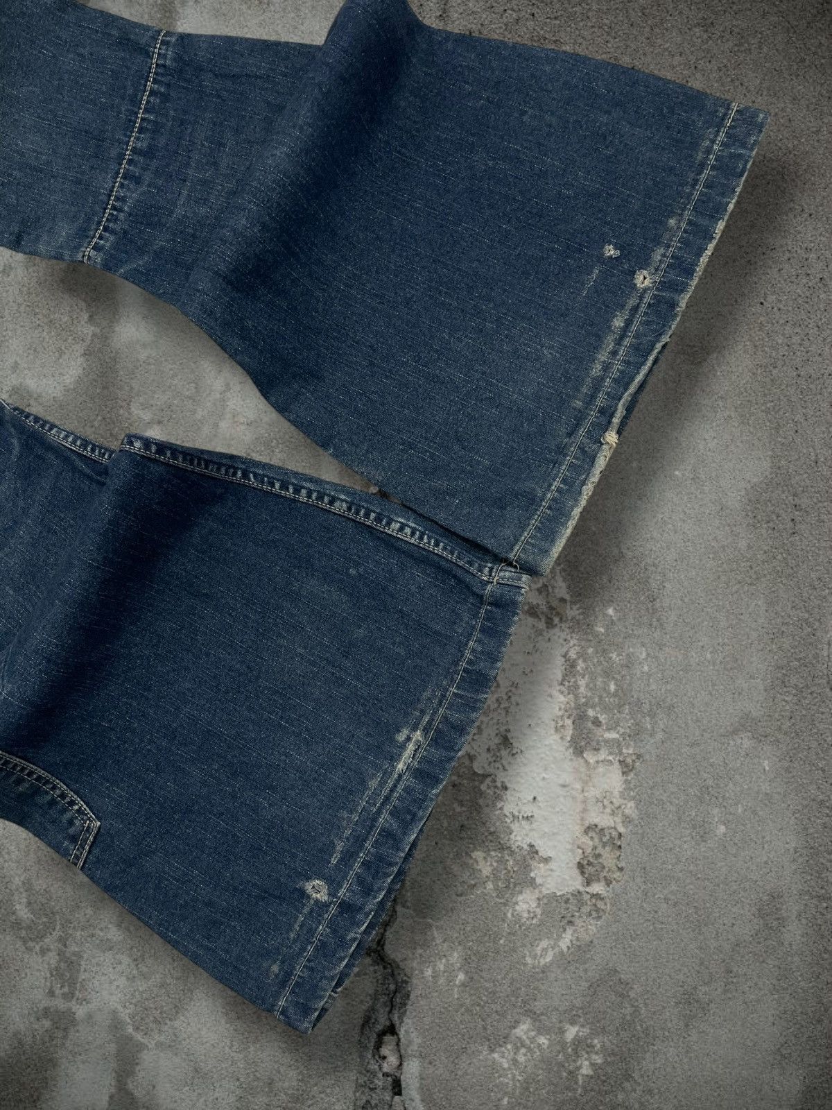 Japanese Brand Vintage 1990s Japan Designer Silver Big Bootcut Denim Size US 26 / EU 42 - 13 Thumbnail