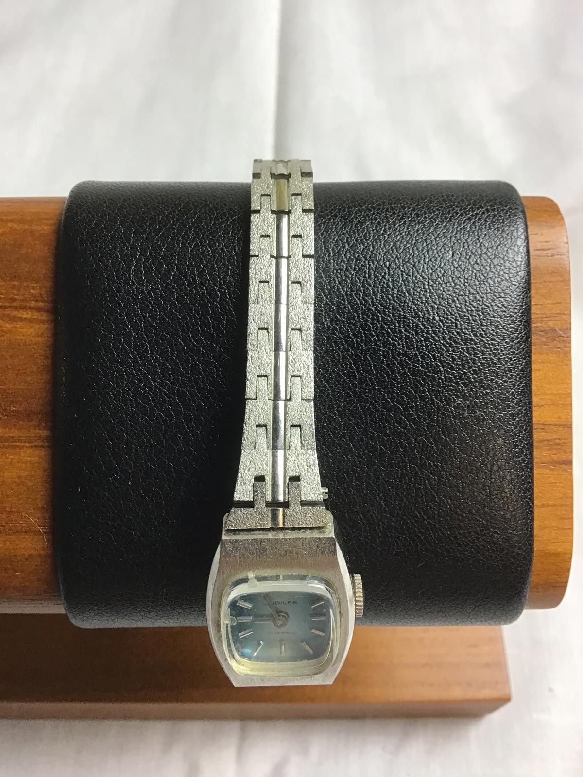 Other Vintage Jubilee 17 Jewels Ladies Wristwatch with Blue Dial Size ONE SIZE - 2 Thumbnail