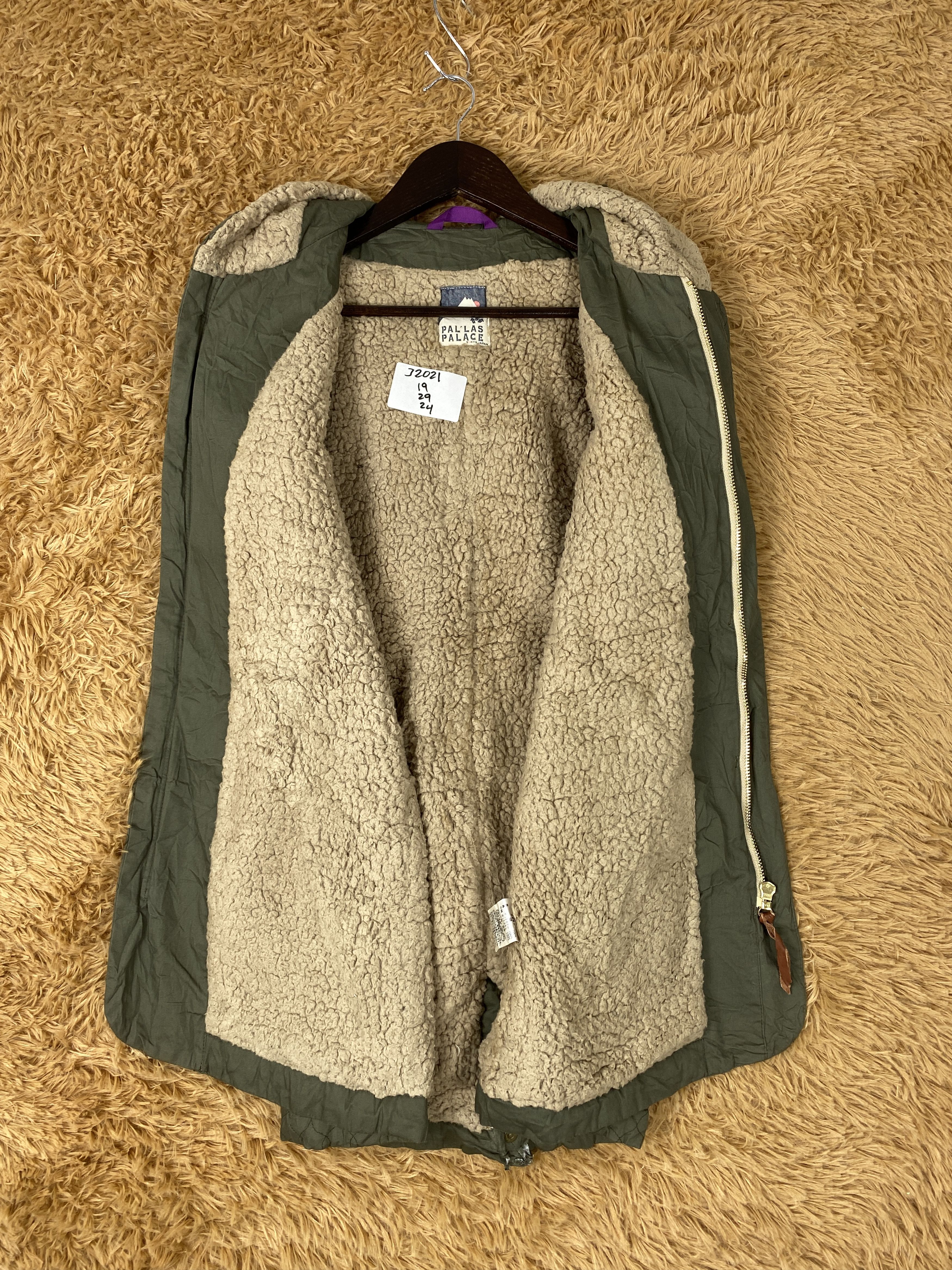 Japanese Brand Vintage Pallas Palace Quilted Jacket sherpa lining J2021 Size US S / EU 44-46 / 1 - 6 Thumbnail