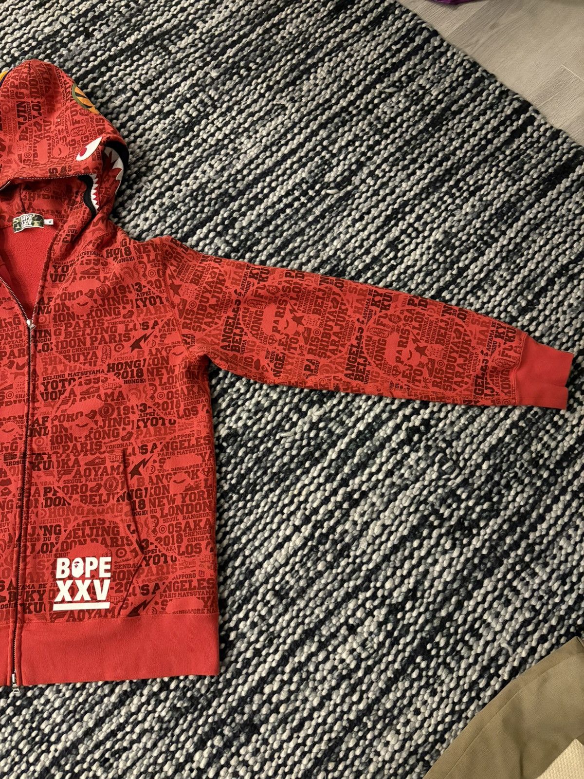 Bape Red XXV Bape hoodie Size US XL / EU 56 / 4 - 7 Thumbnail