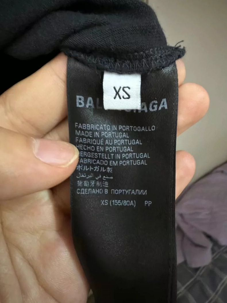 Balenciaga Balenciaga Spray Short Sleeve Size US XS / EU 42 / 0 - 4 Thumbnail