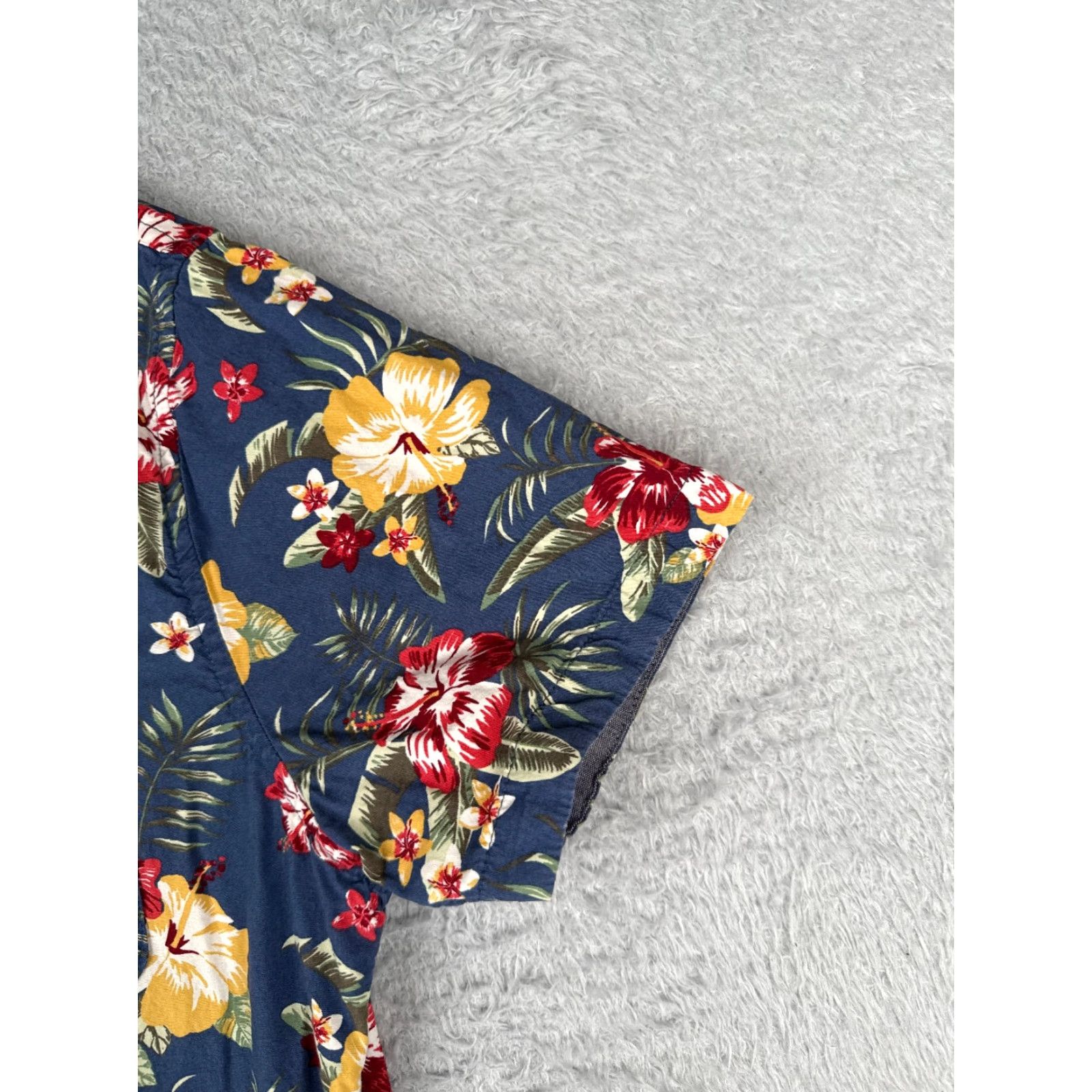 Lee Lee Shirt Men M Blue Floral Hibiscus Button-Up 100% Cotton Hawaiian Aloha Beach Vacation Resort Mens Size US M / EU 48-50 / 2 - 2 Thumbnail